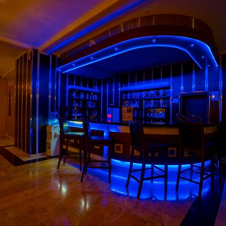 Royal Palace Kusadasi Hotel Екстериор снимка