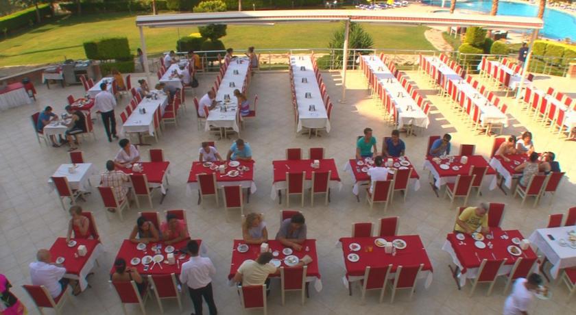 Royal Palace Kusadasi Hotel Екстериор снимка