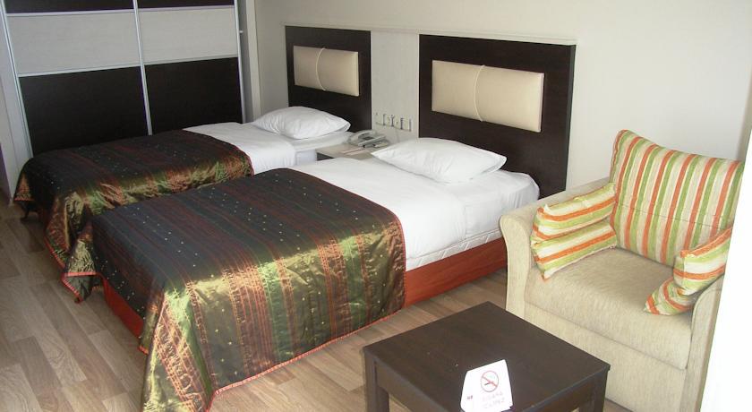 Royal Palace Kusadasi Hotel Екстериор снимка