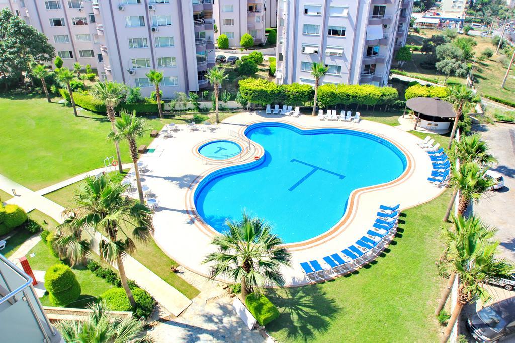 Royal Palace Kusadasi Hotel Екстериор снимка