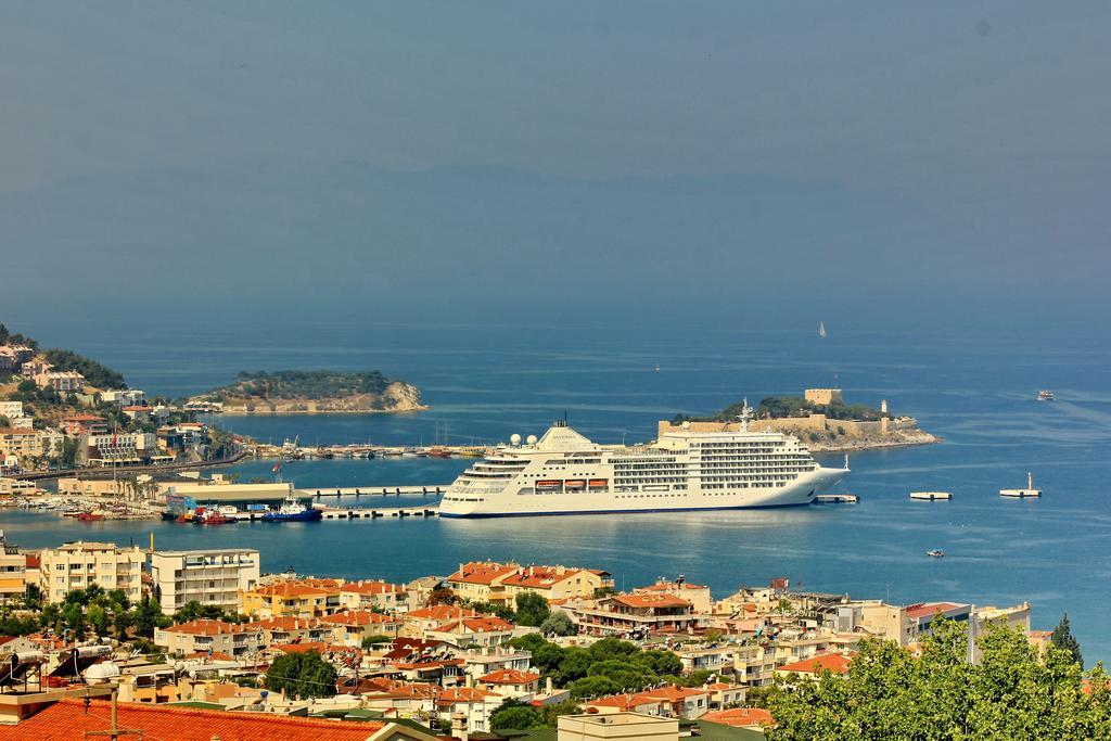 Royal Palace Kusadasi Hotel Екстериор снимка