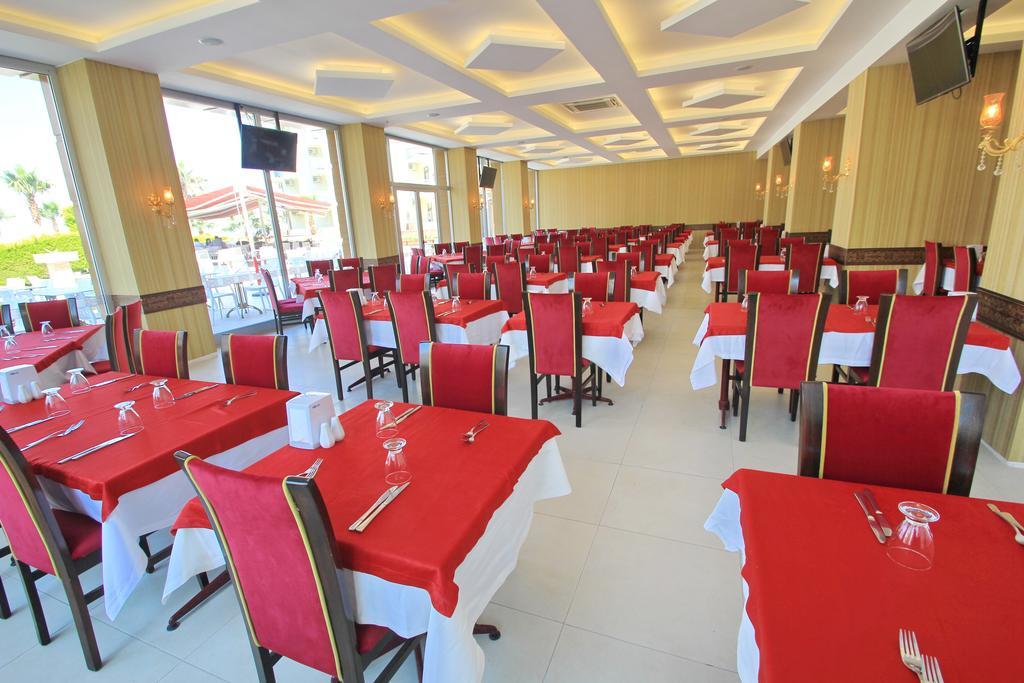 Royal Palace Kusadasi Hotel Екстериор снимка