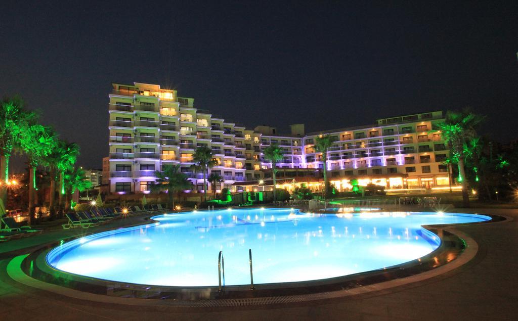Royal Palace Kusadasi Hotel Екстериор снимка