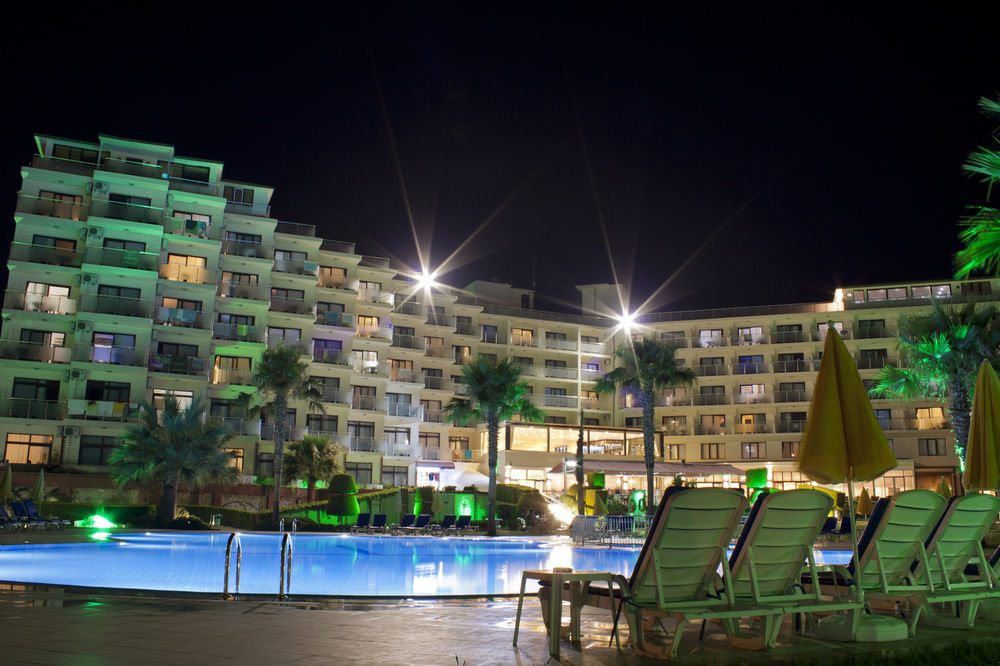 Royal Palace Kusadasi Hotel Екстериор снимка